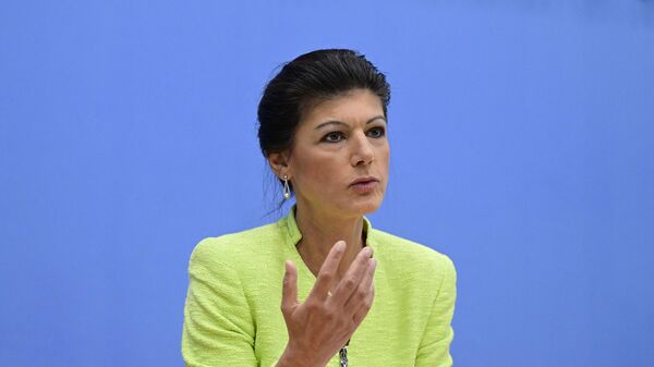 Sahra Wagenknecht, política alemana, habla en rueda de prensa sobre su proyecto de fundar un nuevo partido, el 23 de octubre de 2023 en Berlín  - Sputnik Mundo