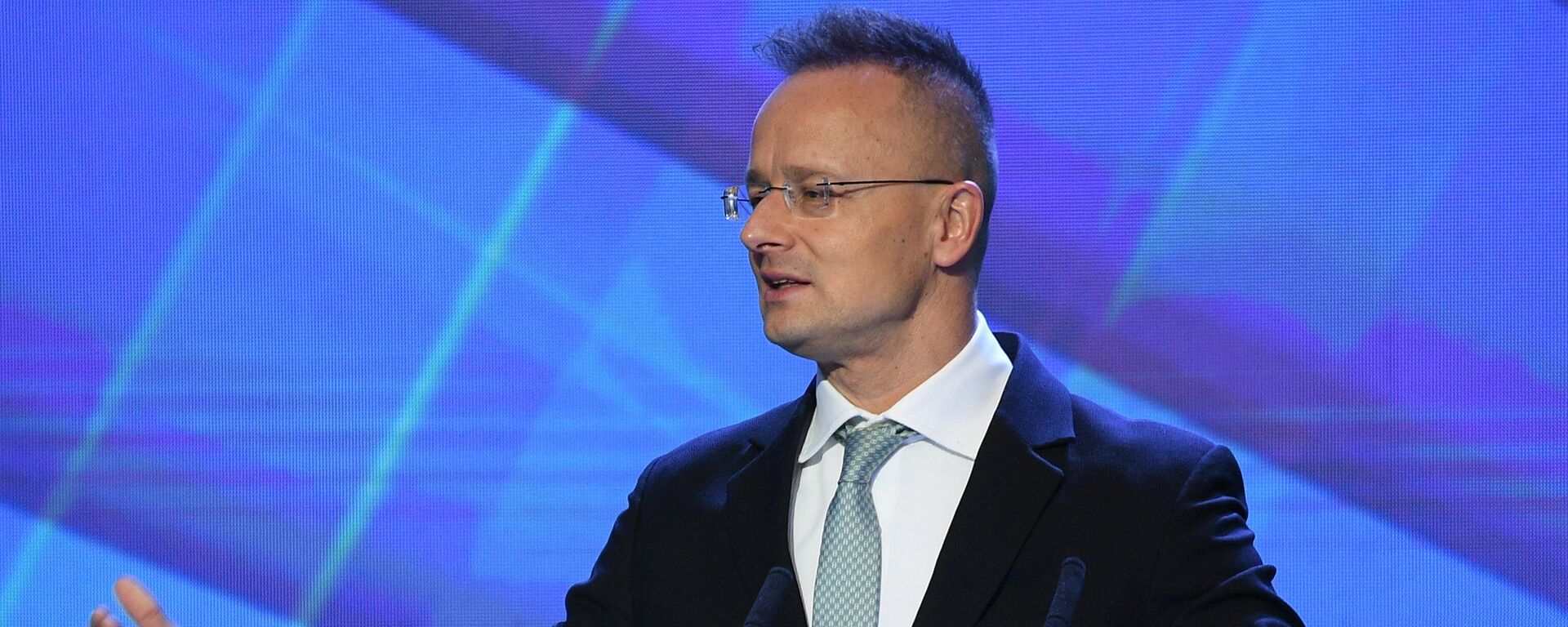 Peter Szijjarto, el ministro húngaro de Asuntos Exteriores y Comercio Exterior, interviene en la conferencia internacional en Minsk - Sputnik Mundo, 1920, 28.10.2023