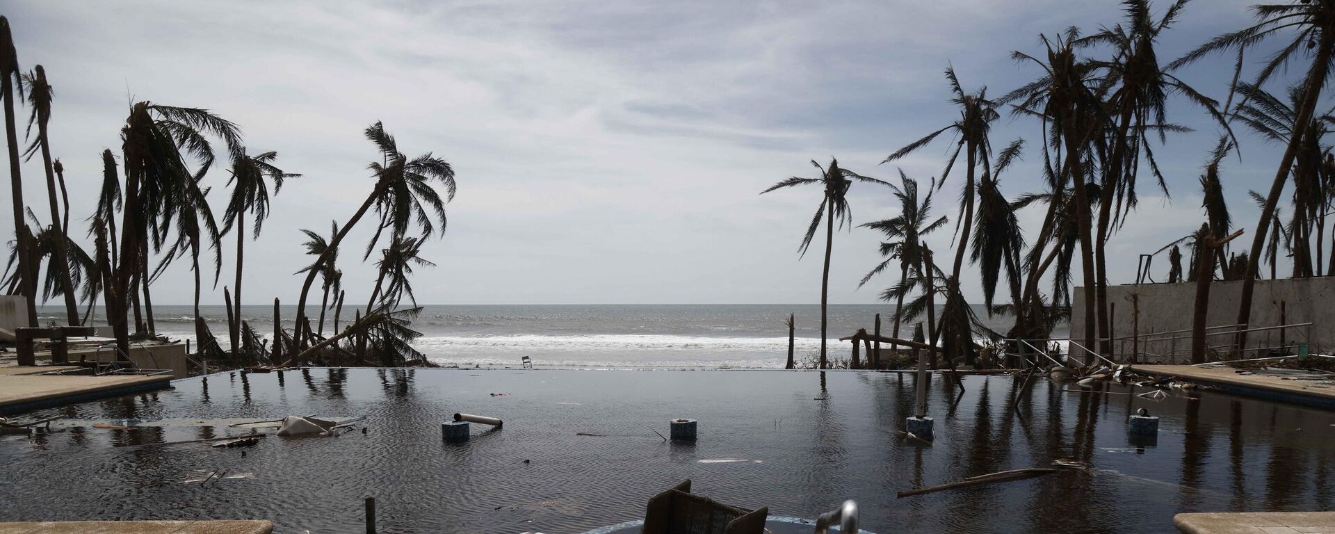 El puerto de Acapulco resultó dañado con el paso de Otis por el sur de México. - Sputnik Mundo, 1920, 31.10.2023