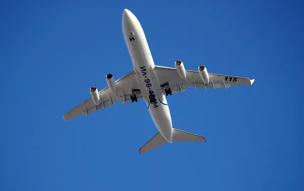 Durante el vuelo se comprobaron la estabilidad de la aeronave, la controlabilidad, el rendimiento de los sistemas, el sistema de propulsión y los medios radiotécnicos de aproximación. Durante el vuelo se comprobaron la estabilidad de la aeronave, la controlabilidad, el rendimiento de los sistemas, el sistema de propulsión y los medios radiotécnicos de aproximación. - Sputnik Mundo