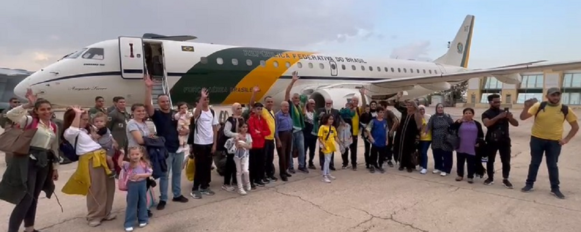 Un vuelo para la repatriación de brasileños en Cisjordania - Sputnik Mundo, 1920, 06.11.2023