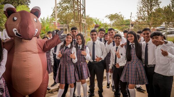 Alumnos de la Institución Educativa Montessori - Sputnik Mundo