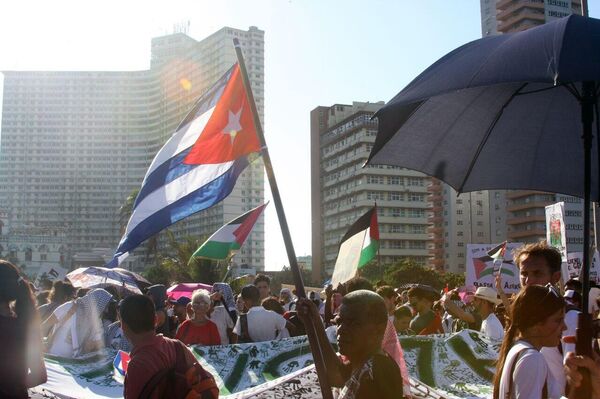 Marcha en La Habana contra genocidio de Israel en Palestina Marcha en La Habana contra genocidio de Israel en Palestina - Sputnik Mundo