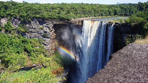 Las cataratas Kaieteur, en la Guayana Esequiba - Sputnik Mundo