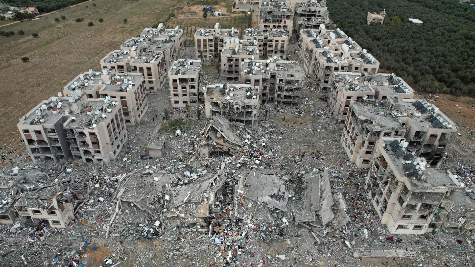 Una vista aérea de la destrucción tras los ataques israelíes en Gaza.