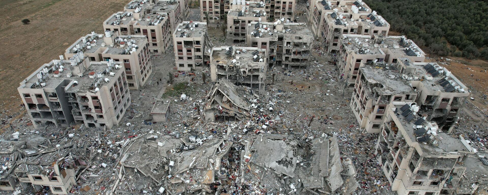 Una vista aérea de la destrucción tras los ataques israelíes en Gaza. - Sputnik Mundo, 1920, 07.12.2023