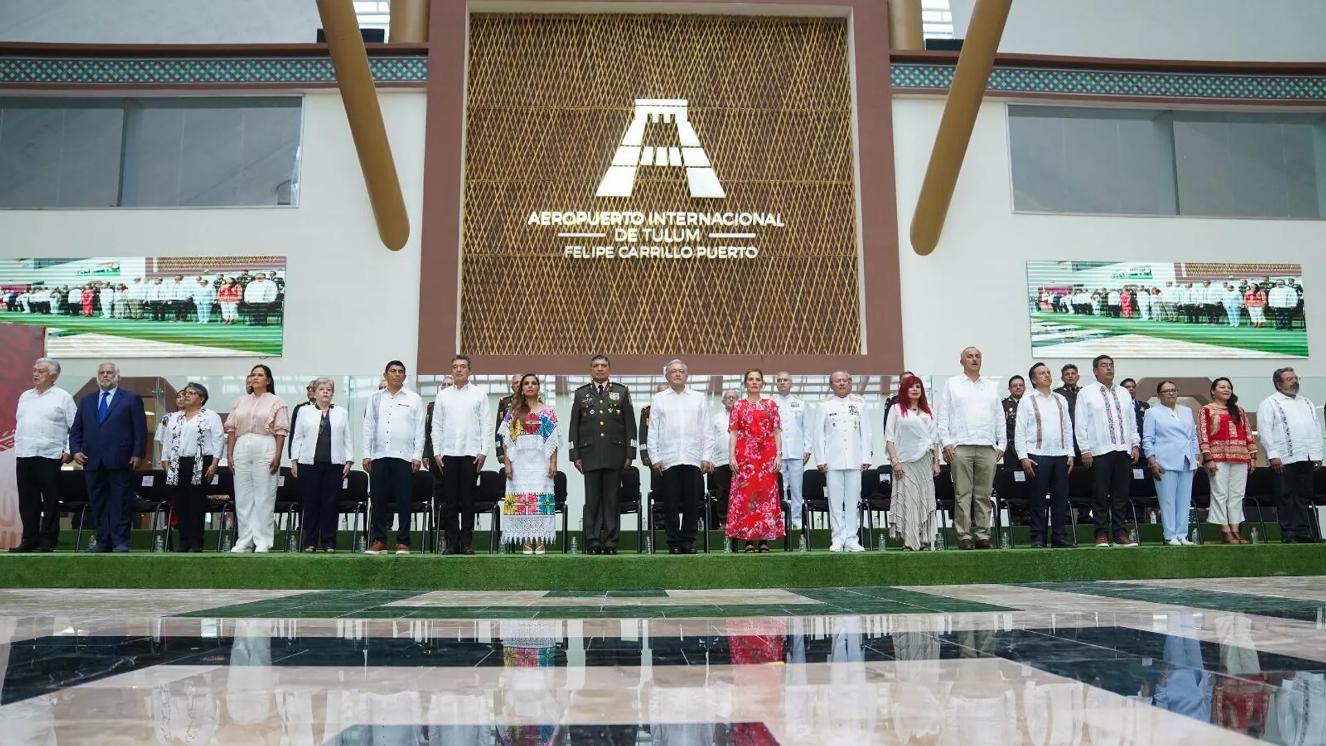 El Gobierno de México inauguró el nuevo Aeropuerto Internacional Felipe Carrillo Puerto, ubicado en Tulum, al sur del país. El Gobierno de México inauguró el nuevo Aeropuerto Internacional Felipe Carrillo Puerto, ubicado en Tulum, al sur del país. - Sputnik Mundo, 1920, 01.12.2023