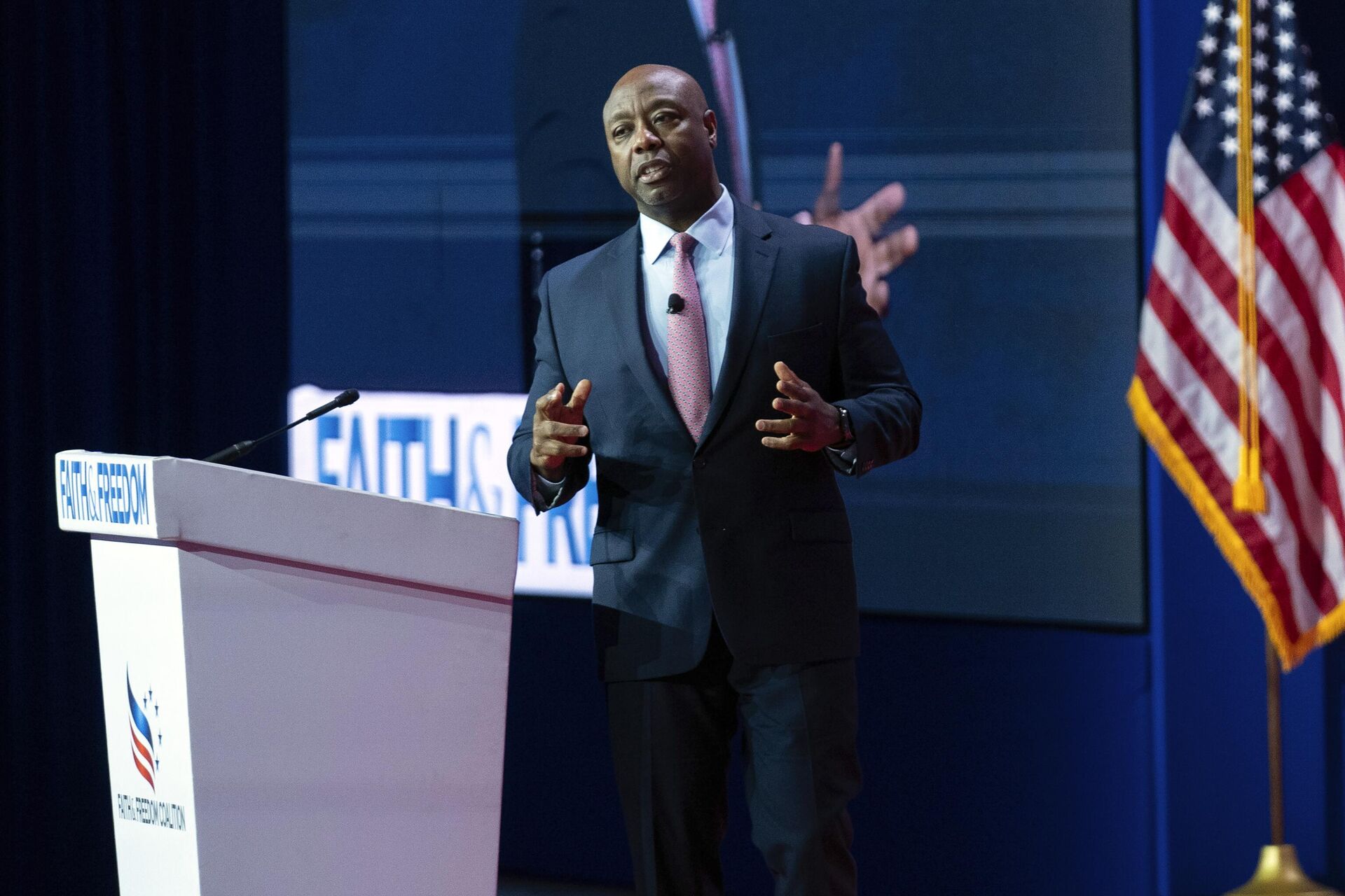 El candidato presidencial republicano, el senador Tim Scott, republicano por Carolina del Sur - Sputnik Mundo, 1920, 03.12.2023