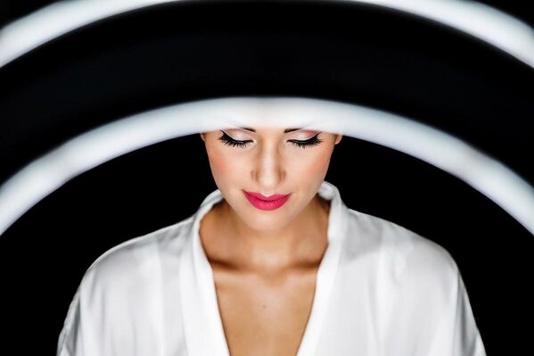 Otra obra de Carmelo Ucchino que llegó a la final en la categoría LIT, o iluminación en español. Otra obra de Carmelo Ucchino que llegó a la final en la categoría LIT, o iluminación en español. - Sputnik Mundo