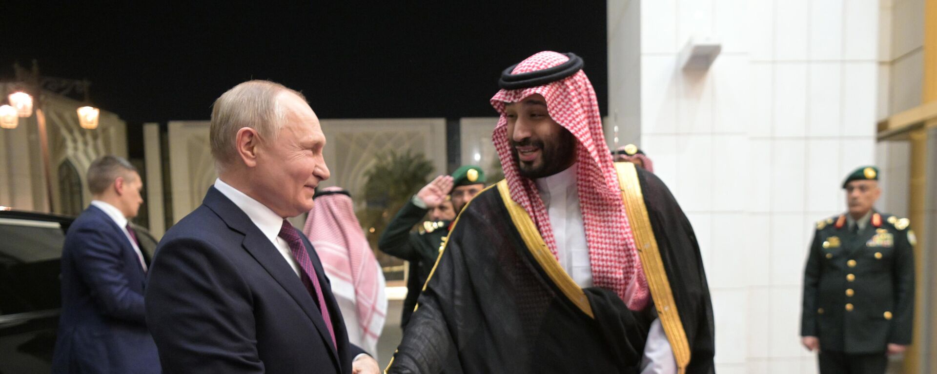 El presidente de Rusia, Vladímir Putin, y el príncipe heredero saudí, Mohammed bin Salmán, el 6 de diciembre, 2023 - Sputnik Mundo, 1920, 08.12.2023