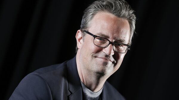 El actor norteamericano Matthew Perry posa para un retrato en Nueva York, EEUU. - Sputnik Mundo