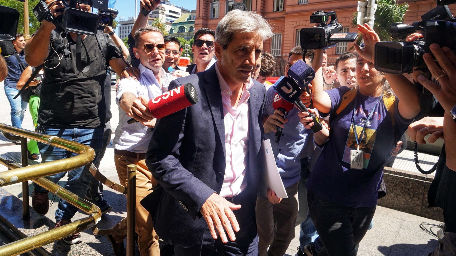 El ministro de Economía de Argentina, Luis Caputo - Sputnik Mundo, 1920, 13.12.2023