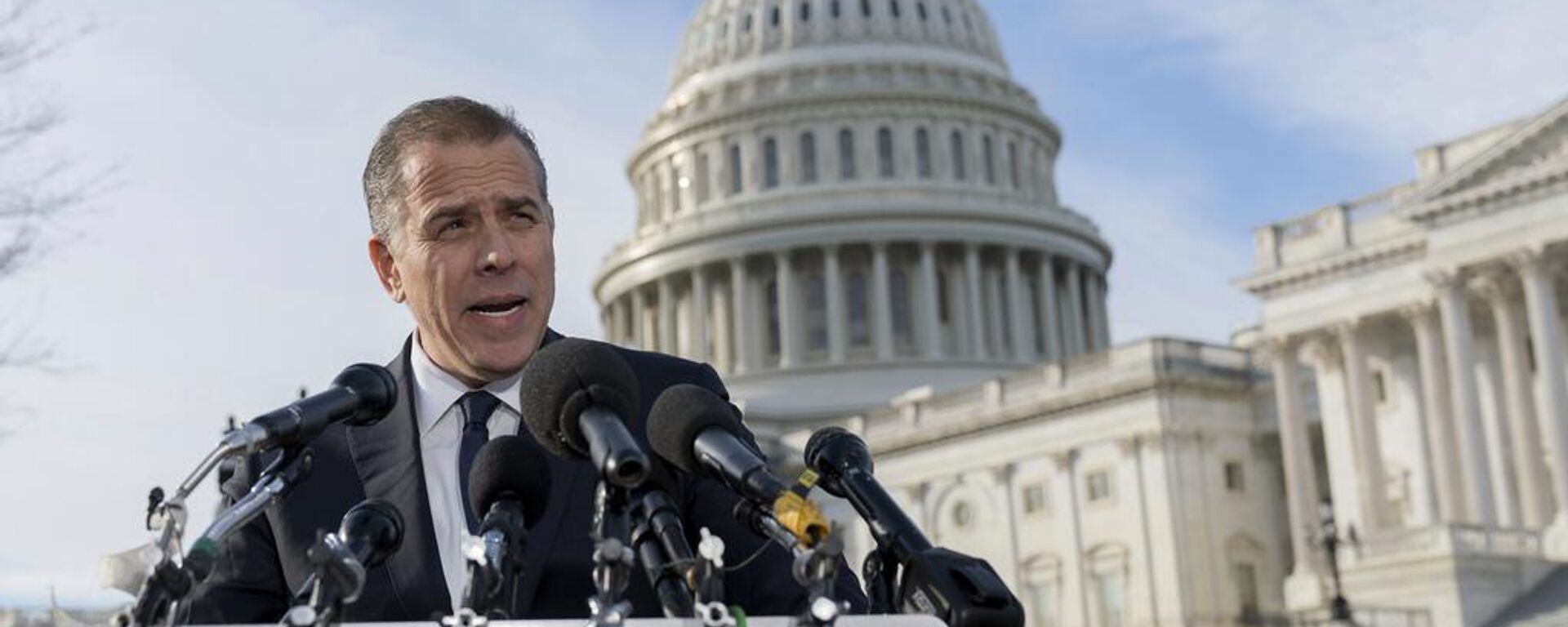 Hunter Biden, hijo de Joe Biden, durante una rueda de prensa afuera del Capitolio, en Washington, EEUU, el 13 de diciembre de 2023 - Sputnik Mundo, 1920, 10.01.2024