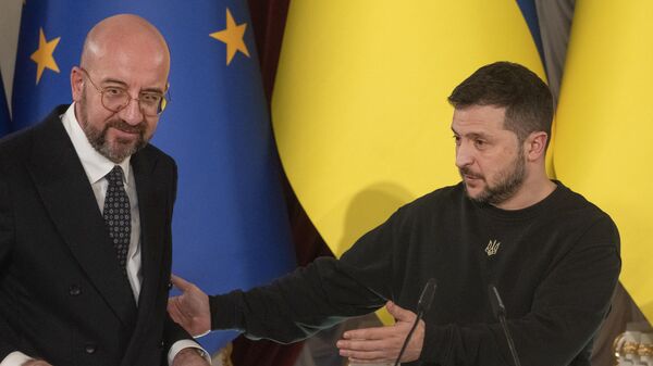 Charles Michel y Volodímir Zelenski - Sputnik Mundo