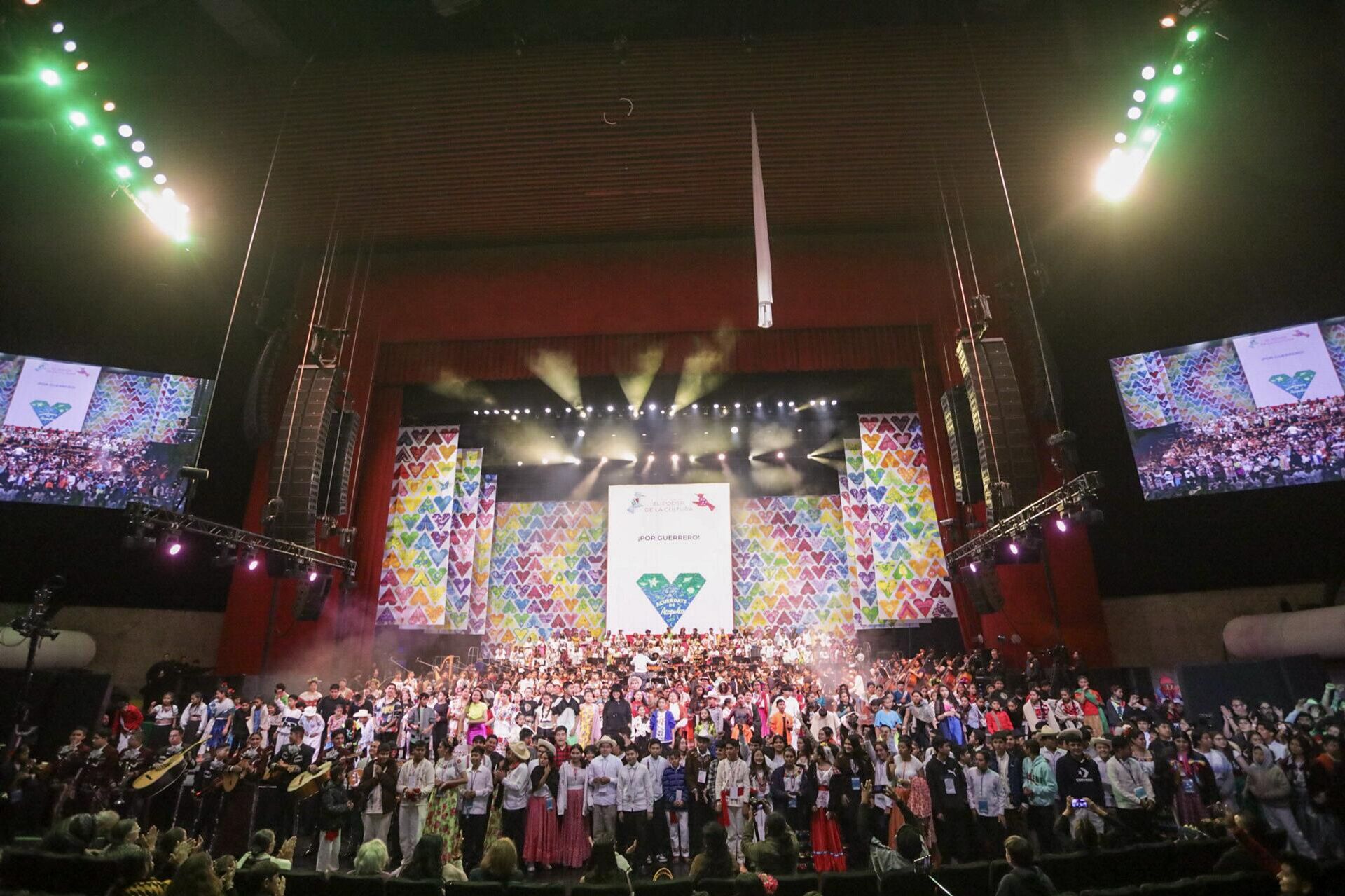 Evento de todos los Semilleros Creativos del país en el Auditorio Nacional. - Sputnik Mundo, 1920, 15.12.2023