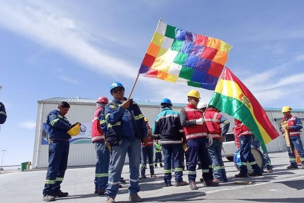 Inauguración de la planta industrial de carbonato de litio en el salar de Uyuni - Sputnik Mundo