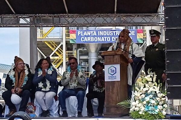 Inauguración de la planta industrial de carbonato de litio en el salar de Uyuni - Sputnik Mundo