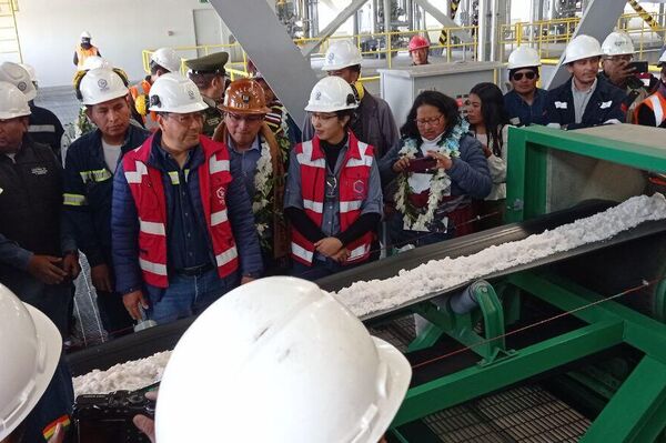 Inauguración de la planta industrial de carbonato de litio en el salar de Uyuni - Sputnik Mundo