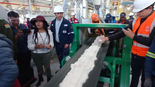 Inauguración de la planta industrial de carbonato de litio en el salar de Uyuni - Sputnik Mundo