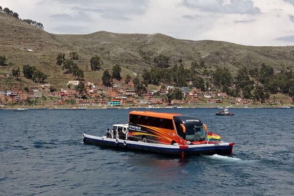 El lago Titicaca revive con la caída de lluvias y sube su nivel de agua. - Sputnik Mundo