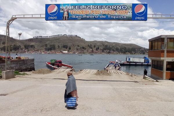 El lago Titicaca revive con la caída de lluvias y sube su nivel de agua. - Sputnik Mundo