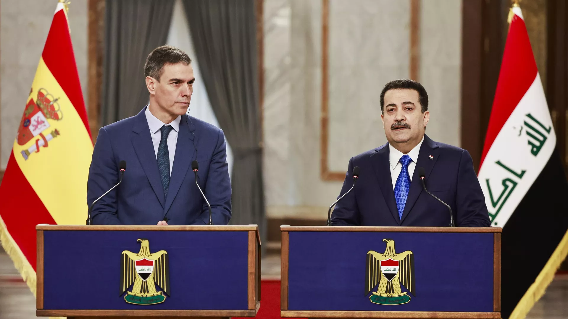 El presidente del Gobierno de España, Pedro Sánchez, y el primer ministro de Irak, Mohamed Shia Sudani. El presidente del Gobierno de España, Pedro Sánchez, y el primer ministro de Irak, Mohamed Shia Sudani. - Sputnik Mundo, 1920, 28.12.2023
