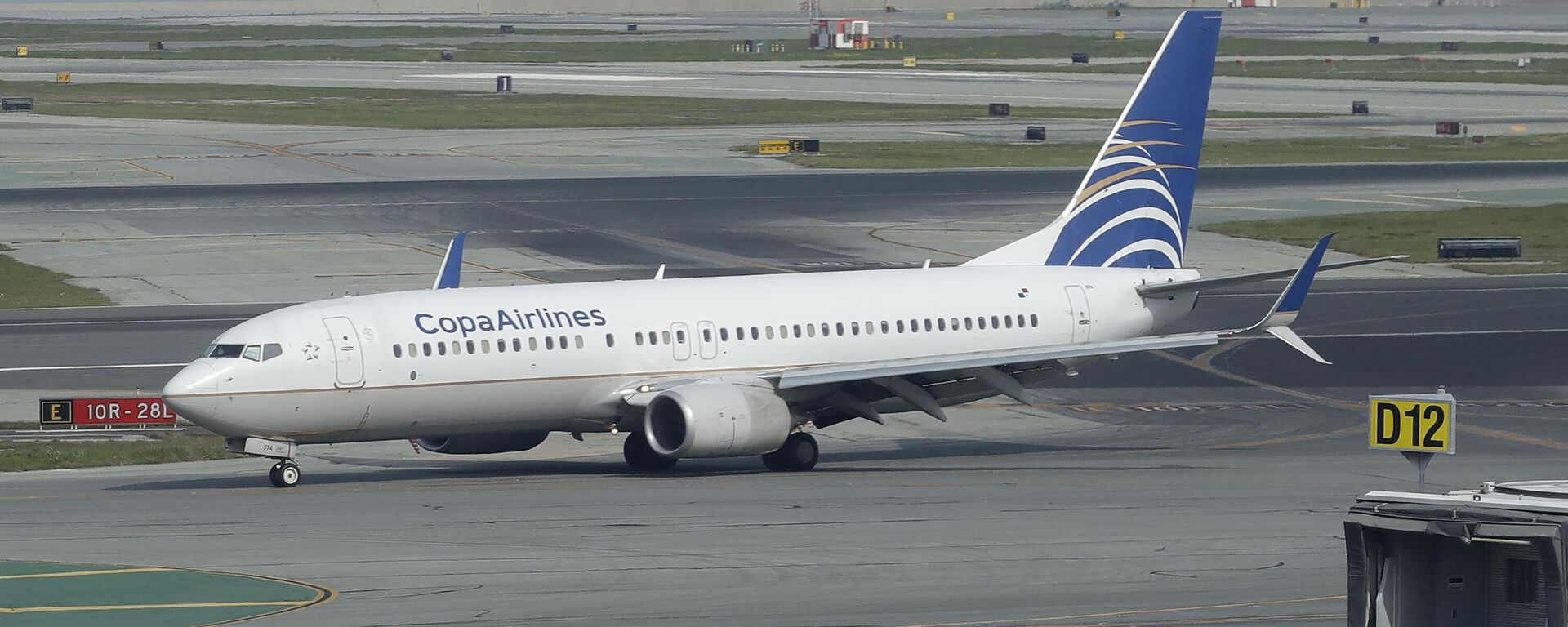 Un avión de Copa Airlines en el aeropuerto de San Francisco en 2020 - Sputnik Mundo, 1920, 10.01.2024