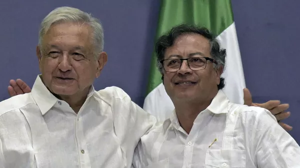 Andrés Manuel López Obrador y Gustavo Petro  - Sputnik Mundo