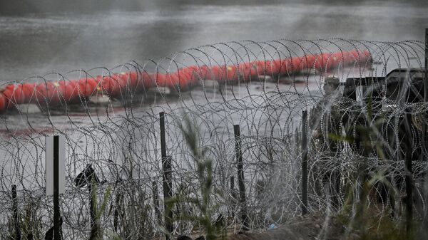 Barrera de boyas en el Río Bravo (archivo)  - Sputnik Mundo