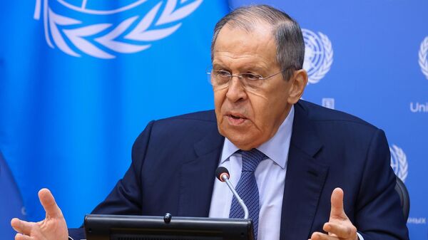 Serguéi Lavrov, el ministro de Asuntos Exteriores ruso, durante la rueda de prensa final en la sede de la ONU - Sputnik Mundo