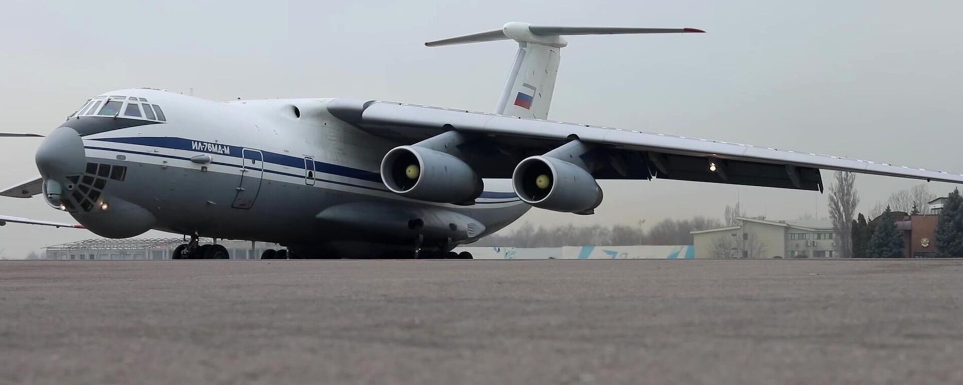 Un avión de transporte militar ruso Il-76 - Sputnik Mundo, 1920, 24.01.2024