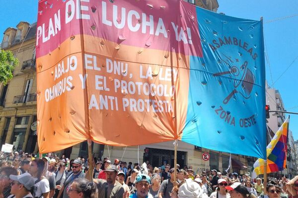 Paro general contra las políticas del Gobierno de Javier Milei. - Sputnik Mundo