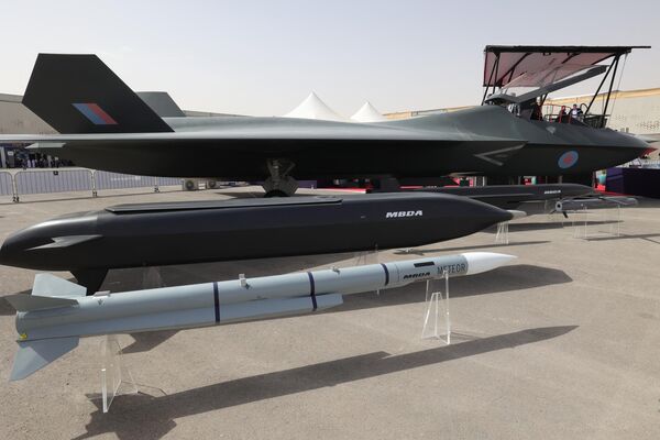 Entre los participantes figuran gigantes de la industria como Lockheed Martin, Boeing, General Dynamics, Navantia, BAE Systems, L3 Harris y Norinco.En la foto: una maqueta a tamaño real del proyecto británico del caza de 6ª generación Tempest. Entre los participantes figuran gigantes de la industria como Lockheed Martin, Boeing, General Dynamics, Navantia, BAE Systems, L3 Harris y Norinco.En la foto: una maqueta a tamaño real del proyecto británico del caza de 6ª generación Tempest. - Sputnik Mundo