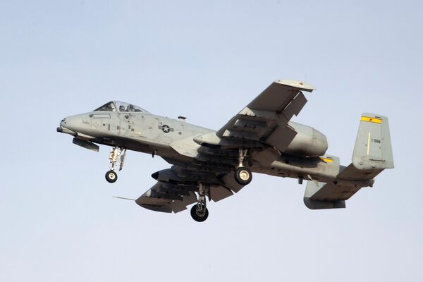 Los estadounidenses presentaron uno de los aviones de ataque más icónicos del mundo, el A-10 Thunderbolt II. Los estadounidenses presentaron uno de los aviones de ataque más icónicos del mundo, el A-10 Thunderbolt II. - Sputnik Mundo