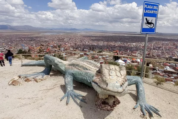 Estatuas de las plagas representadas en el Carnaval de Oruro Estatuas de las plagas representadas en el Carnaval de Oruro - Sputnik Mundo