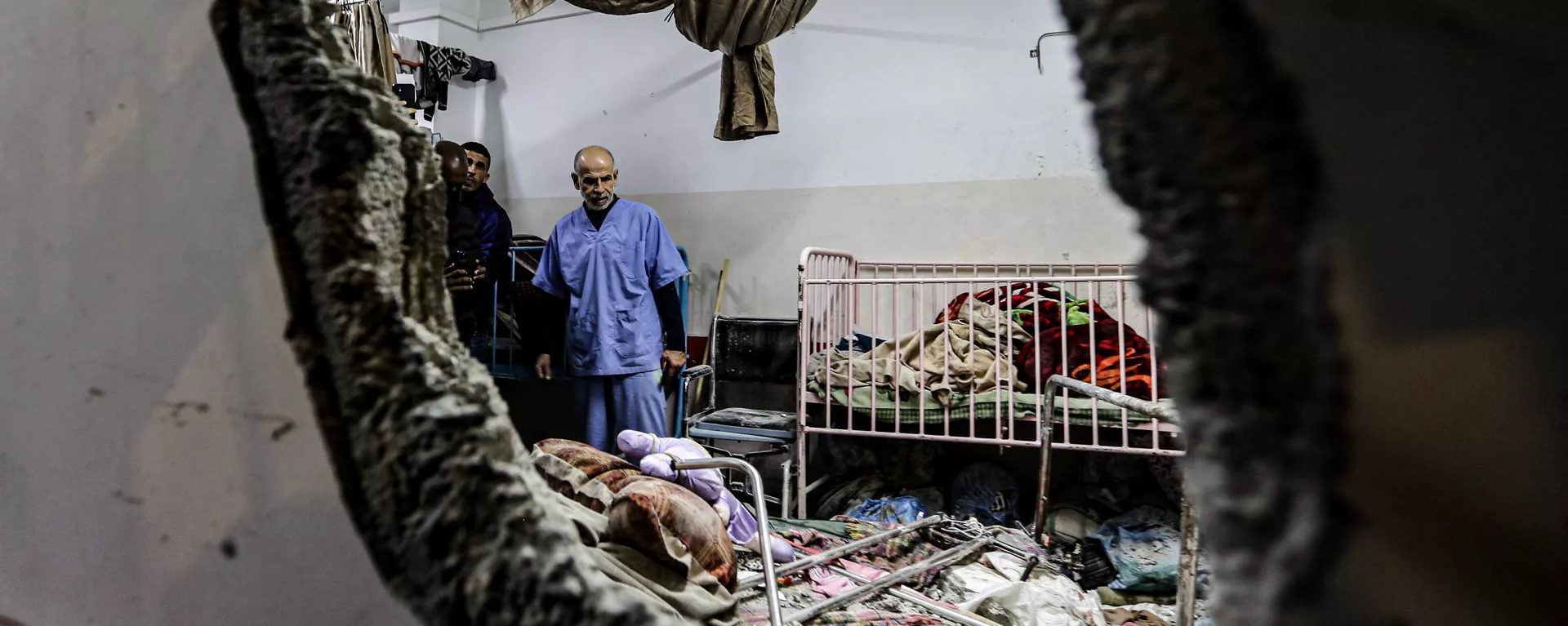 Las consecuencias del bombardeo israelí contra el hospital de Jan Yunis en Gaza, el 17 de diciembre, 2023 Las consecuencias del bombardeo israelí contra el hospital de Jan Yunis en Gaza, el 17 de diciembre, 2023 - Sputnik Mundo, 1920, 15.02.2024