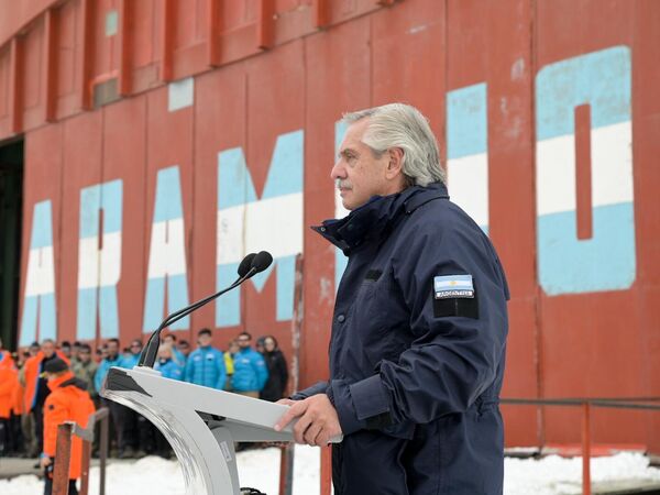El presidente argentino Alberto Fernández visita la base Marambio 22 de febrero de 2023 - Sputnik Mundo