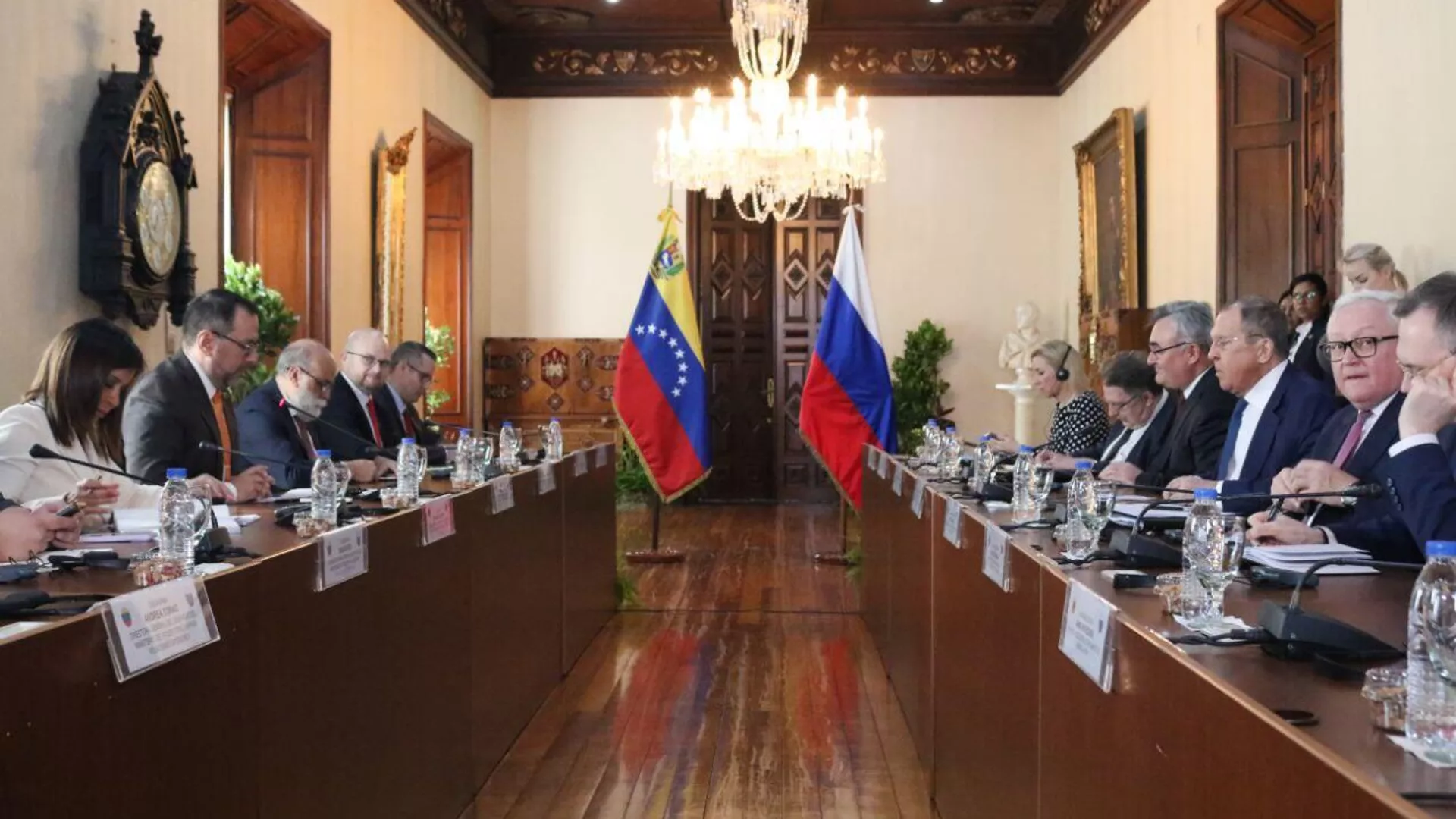 La reunión ente el canciller venezolano, Yván Gil, con su homólogo ruso, Serguéi Lavrov, el 20 de febrero 2024 La reunión ente el canciller venezolano, Yván Gil, con su homólogo ruso, Serguéi Lavrov, el 20 de febrero 2024 - Sputnik Mundo, 1920, 14.03.2026
