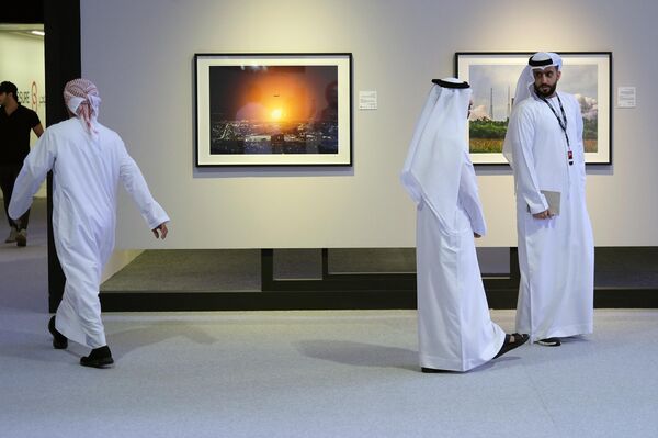 Inauguran muestra de fotos de ganadores del concurso Andréi Stenin en urbe emiratí Sarja Inauguran muestra de fotos de ganadores del concurso Andréi Stenin en urbe emiratí Sarja - Sputnik Mundo