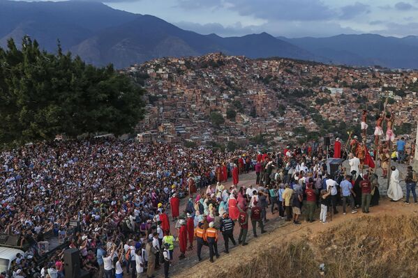Celebración en La Cruz de El Morro, en Caracas, Venezuela. - Sputnik Mundo