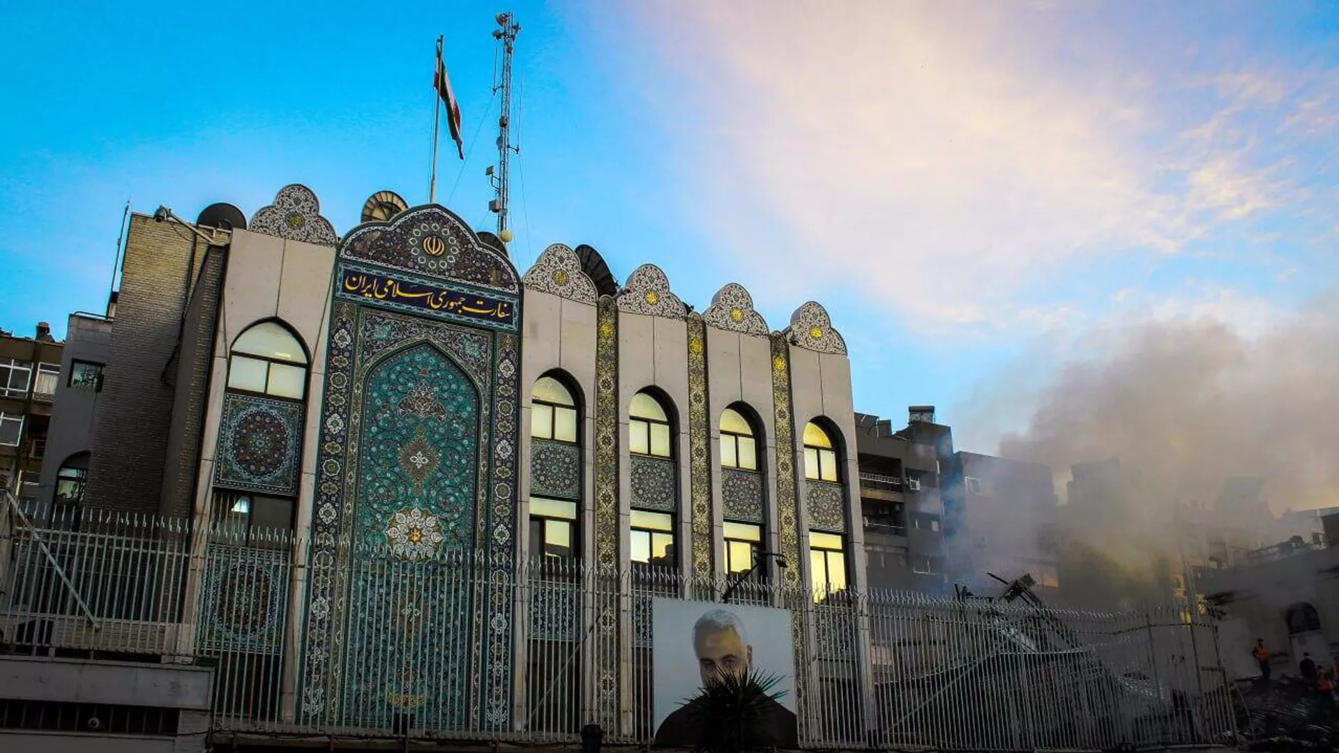 Consecuencias del ataque israelí contra el barrio diplomático de Damasco, Siria