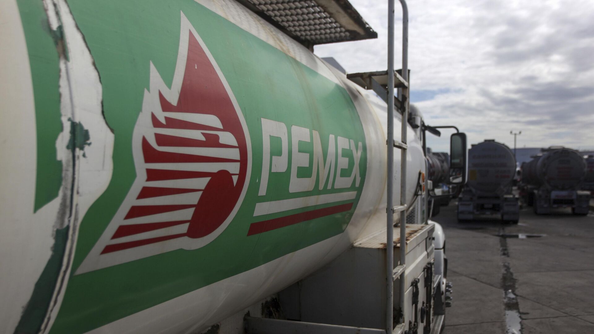 Petróleos Mexicanos (Pemex) es una de las compañías más relevantes de la nación latinoamericana. - Sputnik Mundo, 1920, 04.04.2024