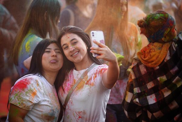 El festival indio de Holi está organizado por el Centro Nacional y Cultural Indio Sita. - Sputnik Mundo