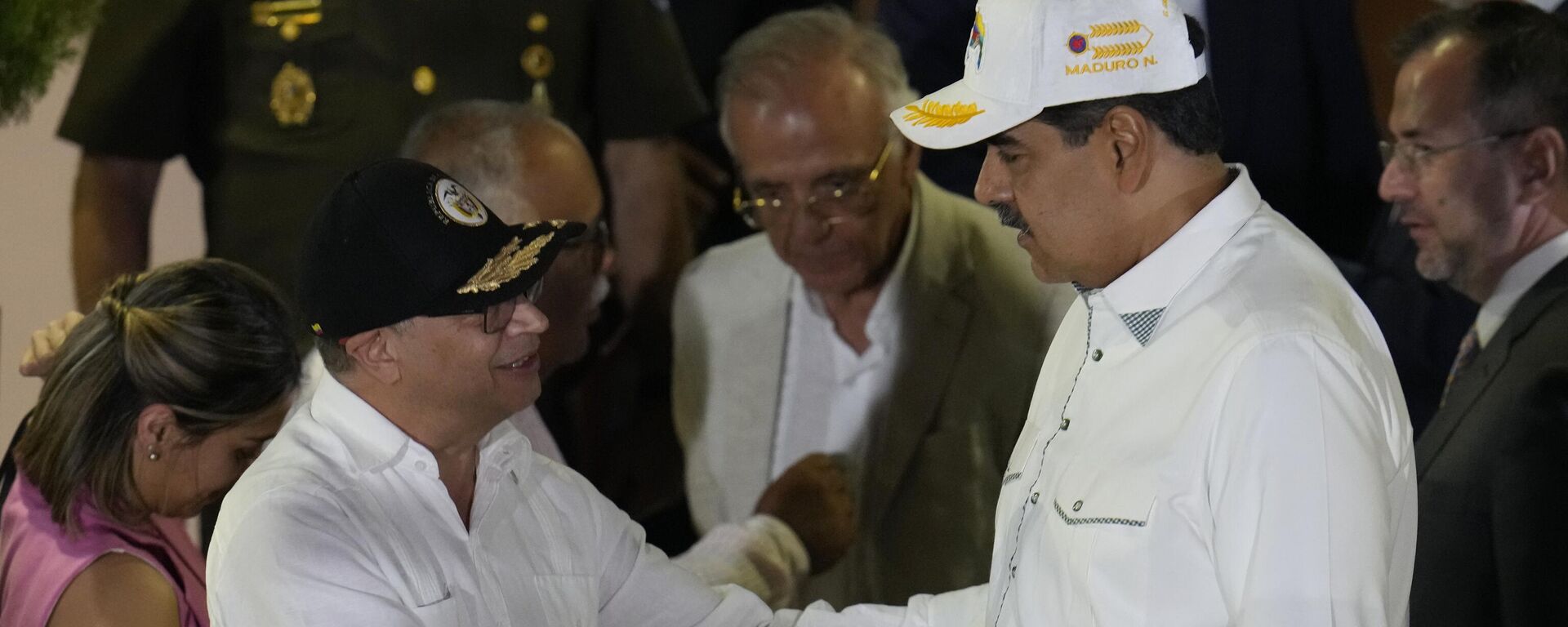 Los presidentes de Colombia, Gustavo Petro, y de Venezuela, Nicolás Maduro, durante un encuentro en Caracas en abril de 2024 - Sputnik Mundo, 1920, 11.04.2024