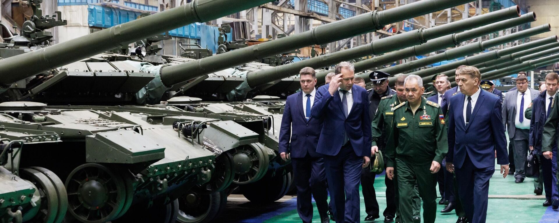 El ministro de Defensa ruso, Serguéi Shoigú, inspeccionó el cumplimiento del pedido de defensa estatal por parte de una empresa de defensa de la región rusa de Omsk, el 19 de abril de 2024 El ministro de Defensa ruso, Serguéi Shoigú, inspeccionó el cumplimiento del pedido de defensa estatal por parte de una empresa de defensa de la región rusa de Omsk, el 19 de abril de 2024 - Sputnik Mundo, 1920, 19.04.2024