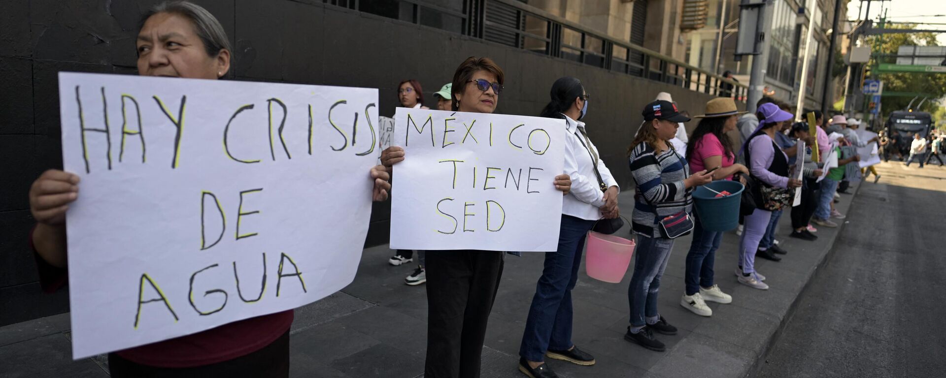 La escasez de agua en varias regiones de México ha afectado a miles de personas. - Sputnik Mundo, 1920, 19.04.2024