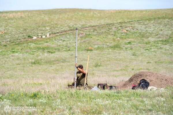 Excavaciones en el Parque Natural Karalar, en la región de Kerch - Sputnik Mundo