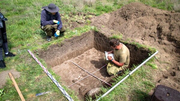 Excavaciones en el Parque Natural Karalar, en la región de Kerch - Sputnik Mundo