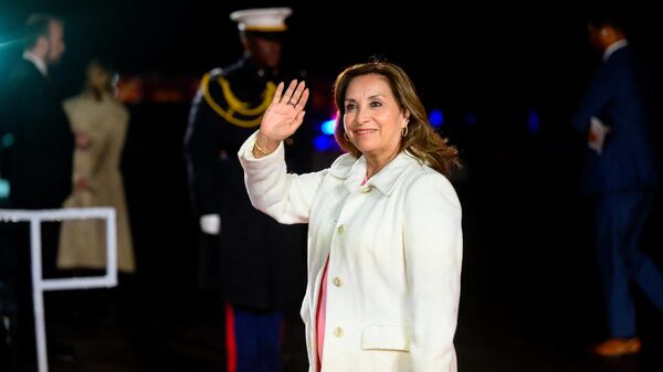 Dina Boluarte, presidenta de Perú - Sputnik Mundo