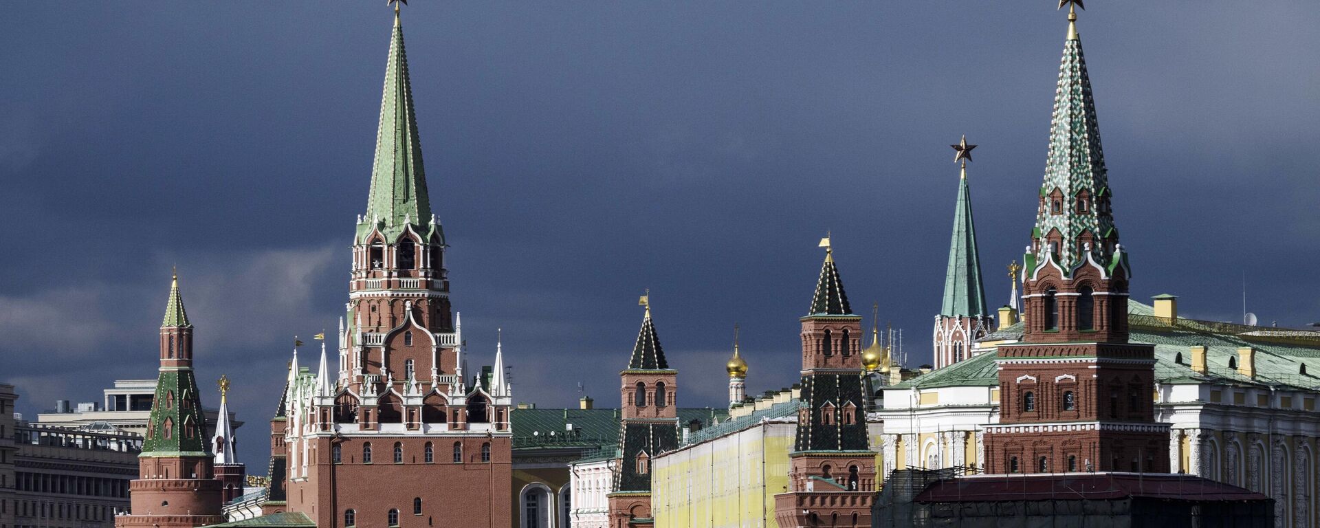 La Torre de la Trinidad en el Kremlin de Moscú, Rusia - Sputnik Mundo, 1920, 09.07.2024